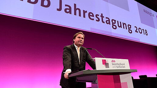 Lutz Lienenkämper, MdL, Minister für Finanzen des Landes Nordrhein-Westfalen auf der dbb Jahrestagung 2018 Lutz Lienenkämper, MdL, Minister für Finanzen des Landes Nordrhein-Westfalen auf der dbb Jahrestagung 2018