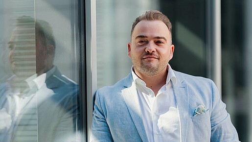 Das Foto zeigt Matthäus Fandrejewski, Vorsitzender der dbb jugend.