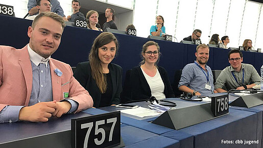 Teilnehmer des CESI Youth auf dem European Youth Event (EYE) Teilnehmer des CESI Youth auf dem European Youth Event (EYE)