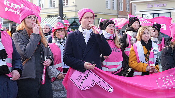 Einkommensrunde Öffentlicher Dienst Bund und Kommunen 2023 Warnstreik und Protest Mecklenburg-Vorpommern Einkommensrunde Öffentlicher Dienst Bund und Kommunen 2023 Warnstreik und Protest Mecklenburg-Vorpommern