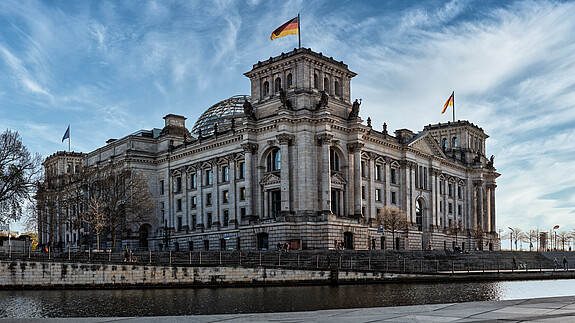 Bundestag Außenansicht Deutscher Bundestag, Reichstagsgebäude Berlin